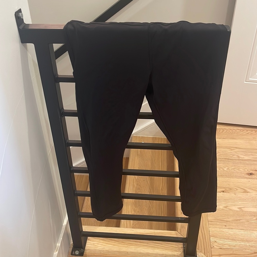 Athleta Ultimate Stash Pocket Capri - worn once